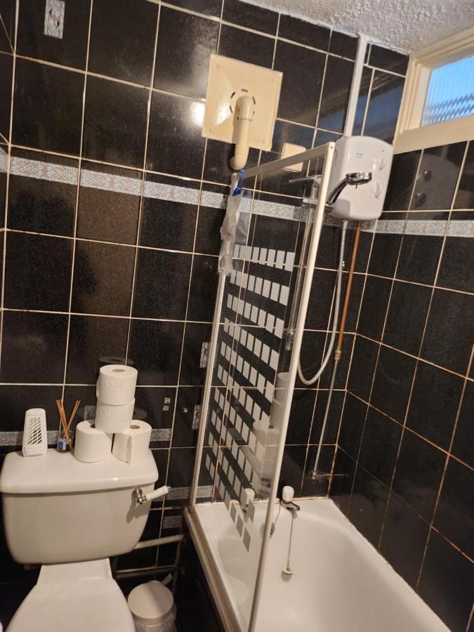 A Cosy 1 Bedroom Apartment エンフィールド エクステリア 写真